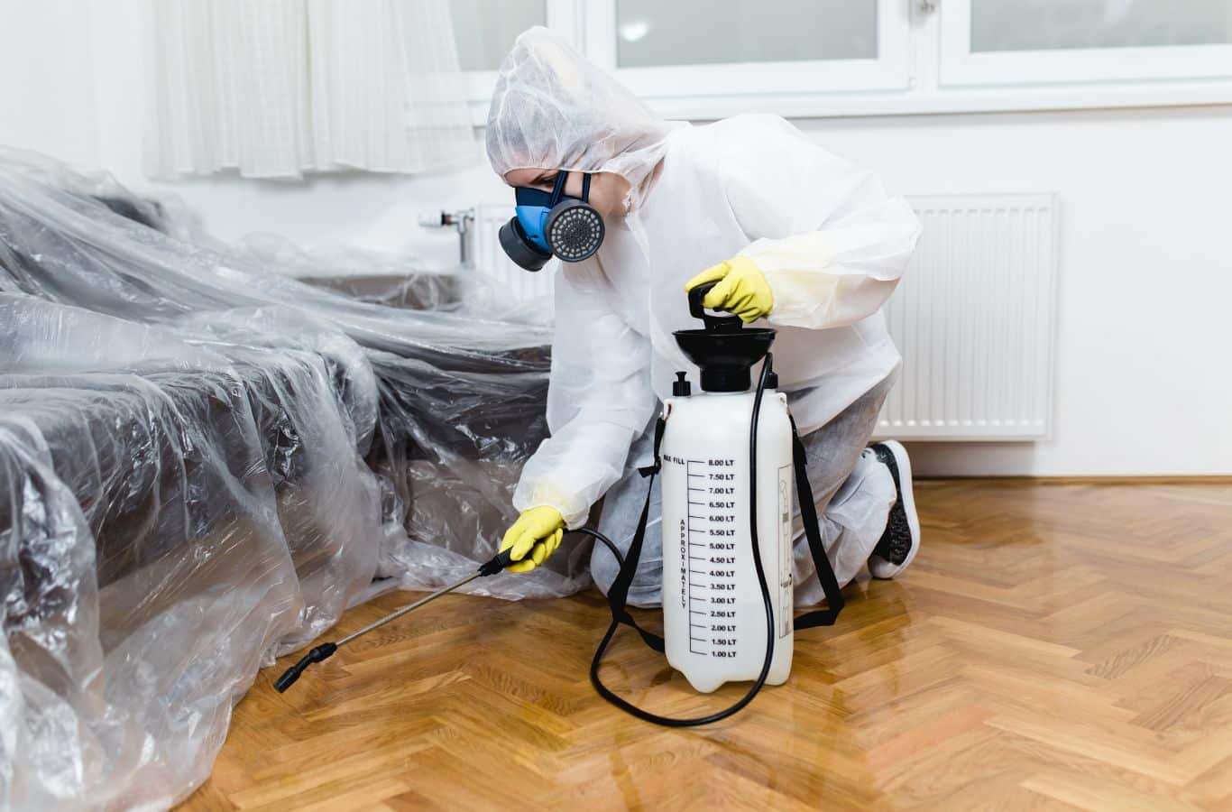 A Cura Termite and Pest Control expert providing exterminator services in West Covina, CA, demonstrating trust, skill, and professionalism. Exterminator near me.